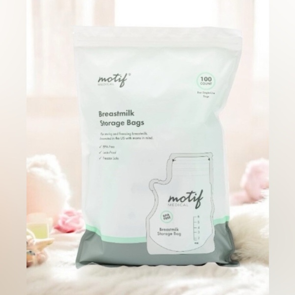 Motif Medical Breast Milk Storage Bags 8oz Single Use Bags 100 count BPA-Free